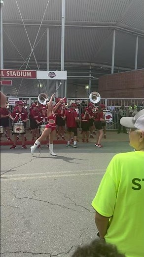 Arkansas Razorbacks Cheerleaders DYNAMIC Game Day Performance! 🔥 | Woo Pig Sooie Spirit #razorbacks