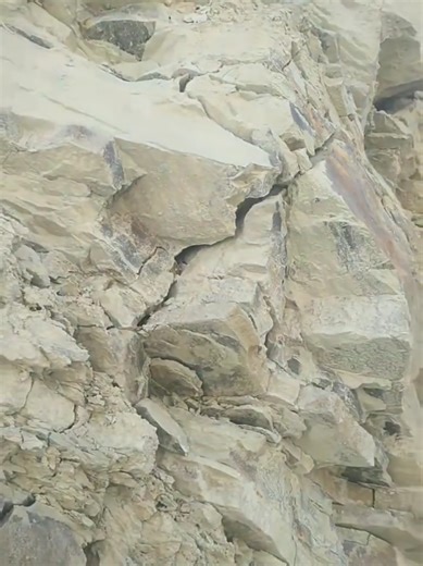 Giant Clay Crunch ASMR with Ural and Red Clay