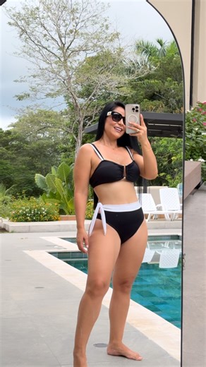 11K views · 286 reactions | ✨ ¡La elegancia también se luce en la playa!  Este bikini de la nueva colección Energy Fashion combina estilo, comodidad y ese toque sofisticado que te hará destacar donde vayas.  Perfecto para disfrutar del sol con confianza y glamour. ☀️ #NuevaColección #EnergyFashion #VestidosDeBaño #BikiniNegro #ModaPlayera #BrillaConEstilo #Verano2025 #cartagenadeindias | Moda - Energy Fashion | Facebook