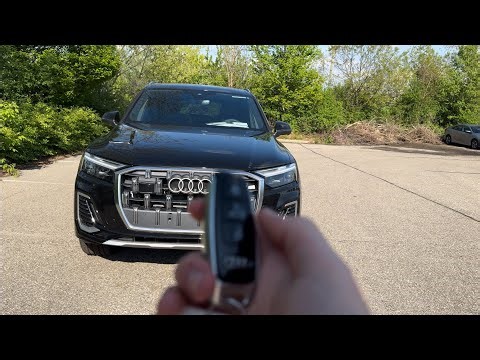 2025 Audi Q7 45 Premium: Smart Entry and Key Fob | Car Conversations