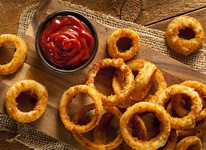 I Tried 5 Frozen Onion Ring Brands and The Best One Puts Restaurants To Shame