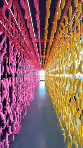 Pinkmas just hit 1,100 feet above NYC ✨🍦 Celebrate the sweetest season ever at Edge with @museumoficecream — complete with whimsical treats, iconic pink installations, and holiday fun for all ages. Check out the link in bio to learn more about Pinkmas at Edge 💖 | Edge