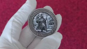 St. Christopher Challenge Coin for Protection - Traveler's Prayer Coin with Transparent Case, Christian Religious Token for Safe Journeys﻿ ﻿