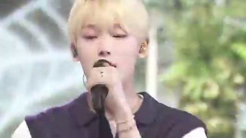 日本の番組に出たら、この美しいイケメンは誰？って「ENHYPENの金髪の人」で話題になったソヌ