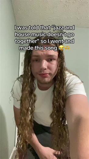 What y’all think does it go together or no? 😂🔥 #jazzhouse #electroswing #jazztok #jazzyhouse #housemusic