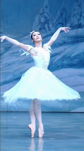 大成功だった大阪公演のゲネプロ映像をお届け。【くるみ割り人形The Ballet Show/雪の女王役・植田穂乃香】