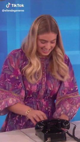 #throwbacktech Watching a millennial trying to use a rotary phone. 😂