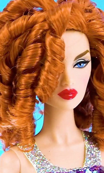 How to Curl Doll Hair