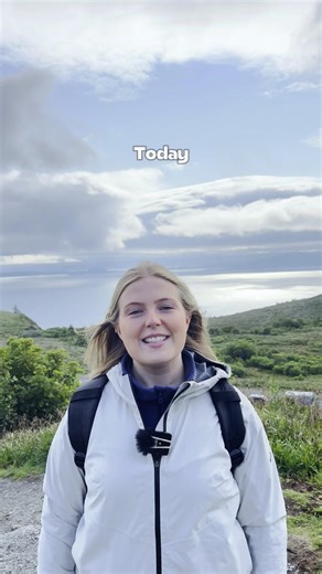 ✋Stop scrolling....and join me for a quick walk up the Old Man of Storr 🥾 Have you ever done this incredible climb before? #OldManOfStorr #IsleOfSkye #HikingAdventures #ScotlandWalks #ExploreScotland #ScenicViews #scotlandswild #scotland | Scotland's Wild