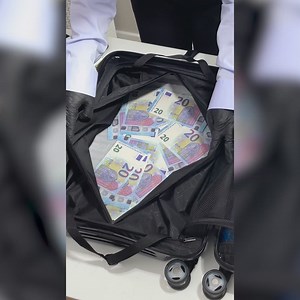 TSA Security Check Went Wrong | 5-Minute Crafts Men