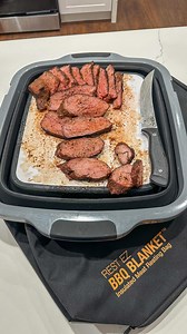 🏈🔥 EZ Game Day Tip 🔥🏈 Who else is hyped for football season?! 😎 You already know I am! 🍻🍖 @bbq_dripez has ALL the game day essentials whether you’re grilling at home, tailgating like a champ, or pulling up to the homie’s spot to watch the game! 🙌 Today’s MVP goes to the Rest EZ Blanket 🥇It kept my tri-tip perfectly rested and warm all the way to @heatstrokesbbq ‘s crib! 👌 But don’t sleep on the Secondz collapsible container either… came through clutch to pack up some leftovers like a l