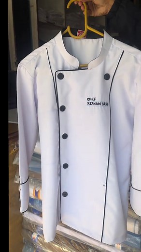 Essential Features of Hotel Chef Coats
