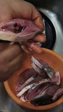 How to clean fish| Fish cleaning| Para fish| seafood|easy cleaning| shorts| Mini vibes