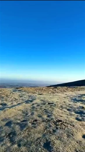 Welcome to The Malverns in 2026 🌄✨ If you like: 🌿 Stunning English countryside 🎨 More time outdoors and being creative rather than on a screen 🏘️ Exploring the hidden gem towns of England 🍞 Locally grown, made and prepared food 🏺Thousands of years of fascinating history – from the Bronze Age, to the Victorian Water Cure, to the origins of the technology that ended WWII 🎶English folk festivals like Well Dressing and Folk Music 🎷 Music festivals spanning modern, folk, jazz and blues 🖌️ Cr