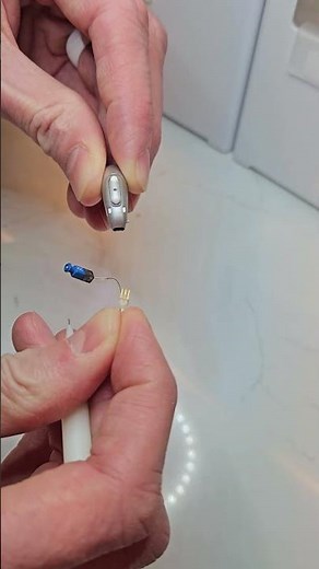 Changing Phonak Receiver Wires (earmolds)