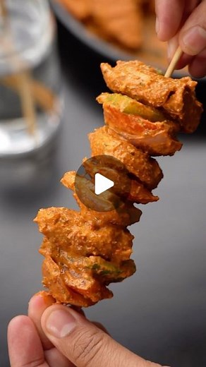 Shreya Jain on Instagram: "•TANDOORI SOYA CHAAP RECIPE (On Gas Stove!)•😍 Dive into the flavors of health with this delicious Soya Chaap Tikka recipe, prepared with the magic touch of @hamdardfoods Mustard Oil! 🌶️🔥 Let’s start by marinating our succulent soya chaap in a vibrant blend of aromatic spices, combined with the richness of Hamdard Kachi Ghani Mustard Oil. This unique oil not only adds a delightful flavor but also brings with it a host of health benefits. Its natural properties make i