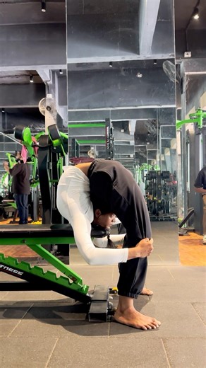 Gym me Backbend ki practice🫣#nakiyajohar #yoga #fitness #flexibility #youtube #shortsviral