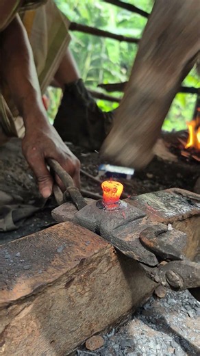 Amazing Forging Process of a Traditional Handmade Knife | Blacksmithing