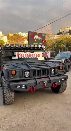 Discover the Hummer H1: An Off-Road Legend