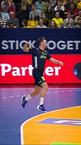 What's a fake shot? 🕵️‍♂️ That's a fake shot 🇸🇪 #POLSWE2023 #bestofhandball | International Handball Federation
