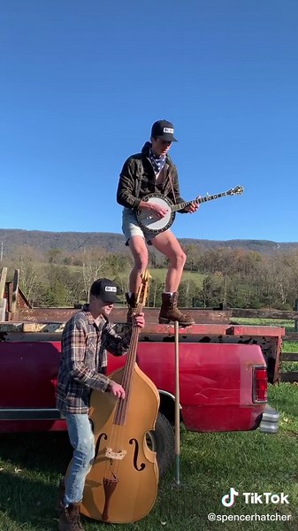 Rocky Top 🪕🏔 w/ @connor_hatcher00 #foryou #fyp #bluegrass #country #music #song #banjo #bass