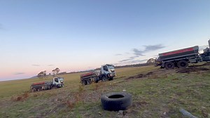 I got bogged, you got bogged, we all got bloody bogged! But the question is how do we get ourselves out of this predicament? | Tones Truckin Stories