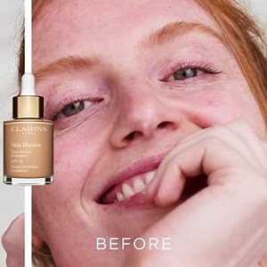 Beautiful before 👉Beautiful after. At Clarins we believe in make-up made for skin, why is why our Skin Illusion gives immediate freshness and a beautiful glow without masking your skin’s natural beauty. Jesse wears: Double Serum Multi-Active Day Cream SOS Primer - 04 Green Skin Illusion - 100 Lily Satin Shadow - Glossy Coral Wonder Perfect Mascara Joli Rouge Briliiant Discover more: http://ow.ly/2YNd50FOIwE | Clarins