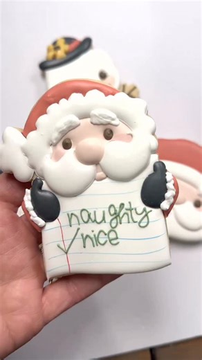 ✨ Santa… I can explain! This regular-size cutter is the perfect mix of cute funny for your Christmas sets. Santa holding his “naughty or nice” list adds instant personality and is so fun to decorate. It fits beautifully in gift boxes and pairs well with all your classic holiday designs. Find it in our shop at The Sweet Designs Shoppe — your source for cookie cutters, packaging, royal icing tools, and more! ❤️ #cookiedecorating #christmascookies #royalicingcookies #santacookie #holidaycookiecutte