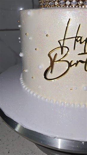 Delicious Glitter Cakes for Every Celebration
