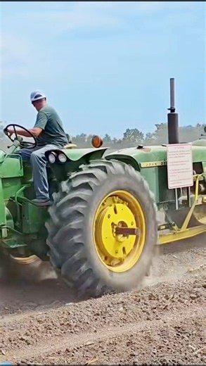 Two John Deere Tractor Plowing in the field #johndeere #usa #plowing