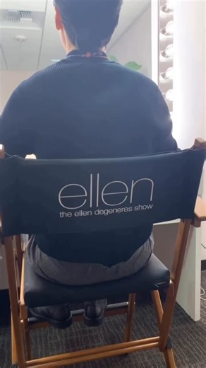 Pancake Art by Get Caked LA on Instagram: "When I first shared my business idea to start a pancake art business to be a full time pancake artist, my family thought I was crazy and shared their doubt with me.. We were the kids who grew up being taught we need to go to college, get a job and live the 9-5 dream. As a human, we are VERY impressionable by the people we value most in our life. I reflect on the moments where people didn’t believe in my idea as a 20 year old kid and I’m so grateful that