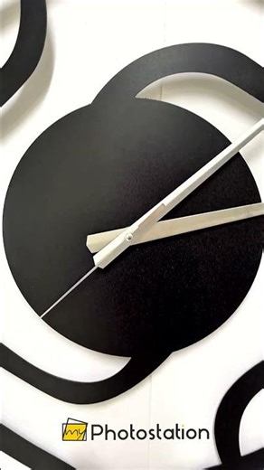 Abstract Organic Shape Modern Metal Wall Clock