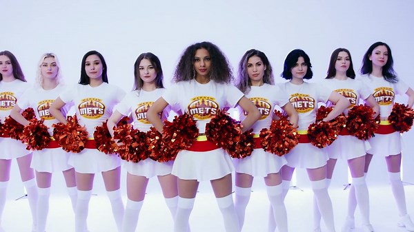 Cheerleading Squad 4K - Dazzling Dance Routine