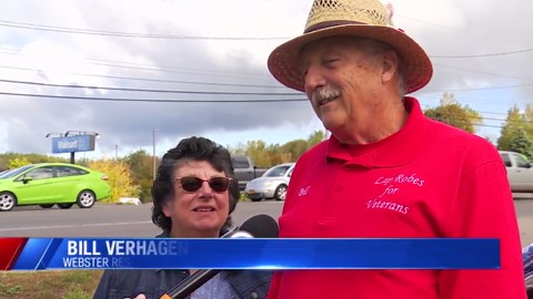 Super Dirt week parade in Oswego