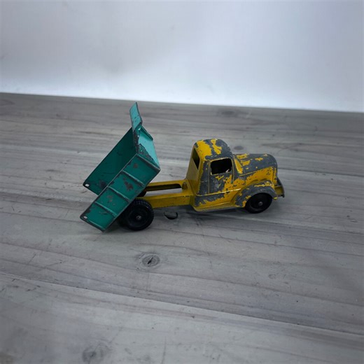 Vintage Tootsietoy Diecast Dump Truck: Green & Yellow Metal Toy - Etsy