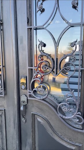 On this weeks “Come on in Series” my Stalker Daughter Jiyah @msjbold and I are going out supposedly bra shopping however we ended up everywhere except buying a bra. Please make sure that you watch the full video on my YouTube channel TS Madison you’ll be glad you did. don’t forget to subscribe like and share ha ha ha ha it’s a hoot | TS Madison