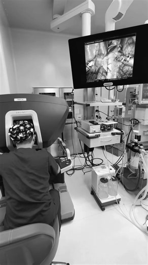 Da Vinci Surgical Ro।bot | Revolutionizing Modern Surgery | Doctor Daily #hospitallife #roboticsu