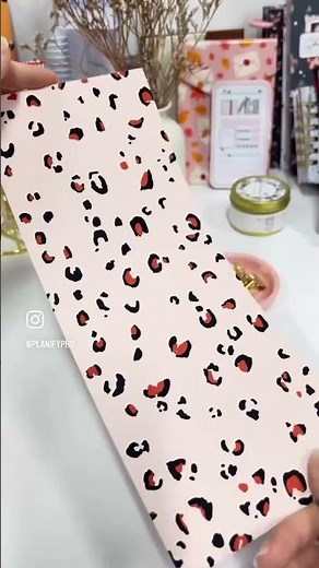 Making a DIY Mini Desk Calendar ✨📆💕 And it has a Pocket in the front! 🥳💕