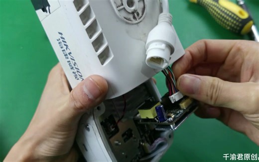 一种摄像头更换尾线的方法，不同品牌摄像头都适应，核心就是打胶