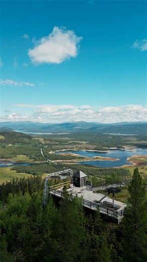 A SAUNA WITH AN UNBEATABLE VIEW! 🤯😍 #sauna #sverige #sweden #mountainlife #travel