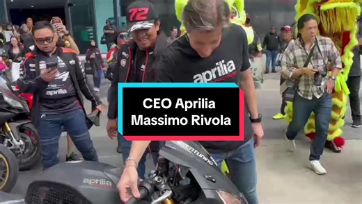 CEO Aprilia Massimo Rivola dan Clutch RSV4 1100