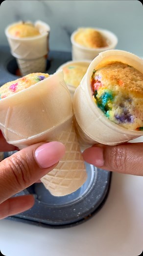 Ice cream cone cupcakes 🧁 If you didn’t know .. you can make cupcakes in ice cream cones and they are delicious! Less mess and all edible! All you have to do is make your cupcake mix and pour into your cones. Pop them in a baking tray and bake until golden! (Don’t fill to the top as they rise.) Why not too then with frosting and a flake! Try this! #foodhack #mummybloggeruk #londonfoodie #viral #funfood #explorepage #mumhack #kidsfood #kidsactivities #mamahood #heatwave #summerrecipe #icecreamca