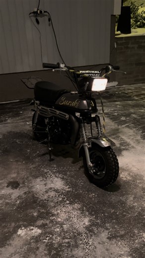 Exploring the Charm of Old School Suzuki Mopeds