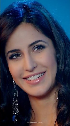 Katrina Kaif BOLDLY SHOOTS her SHOT at Aamir Khan 😳💕 #Dhoom3