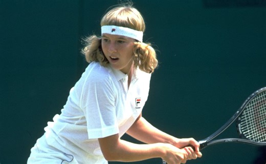 She was world No. 2 at 16 but shockingly retired at just 19 amid hidden struggles