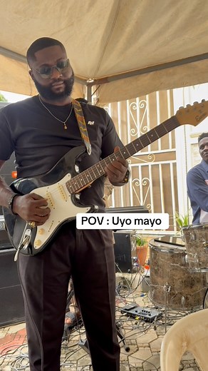 27K views · 1K reactions | If you know the song comment the name below !!!! | James Lěàď | Facebook