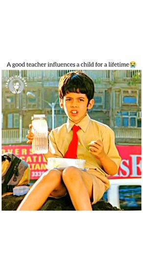 @itsmoviepage07 on Instagram: "🎬 Title: Taare Zameen Par (2007) The film tells the story of Ishaan Awasthi (Darsheel Safary) an eight year old boy who struggles in school. While his parents and teachers mistake his difficulties for laziness or rebellion Ishaan is actually suffering from dyslexia. After being sent to a strict boarding school, h falls into a deep depression losing his love for painting and with drawing from the world. The "Good Teacher" Transformation: The "definition of a good t