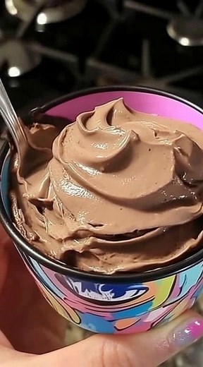 Finally getting back on track with this One Point Heavenly Whipped Dessert I love this quick & easy recipe .... you should try! I love this quick & easy recipe and it’s a treat for Beginners. Recipe in (c.o.m.m.e.n.t )... | Weight Watchers Recipes and Tips