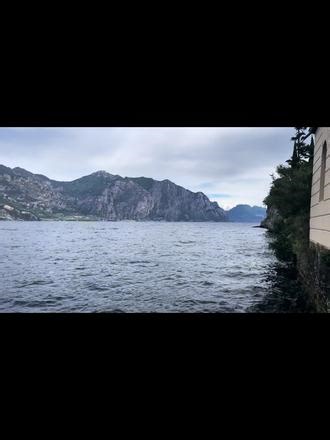 意大利篇🇮🇹 Garda湖小镇 维罗纳 太喜欢湖边小镇了！！没有大海的汹涌，更加温柔舒适惬意！#Garda湖 #毕业旅游#意大利游玩 #维罗纳#朱丽叶故居