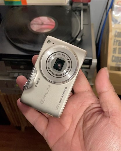 Jual Digicam Semarang | (BOOKED) Casio exilim z450. Salah satu kamera best seller karena ada filter green tone nya. Kamera yang punya banyak filter” nih. Banyak... | Instagram